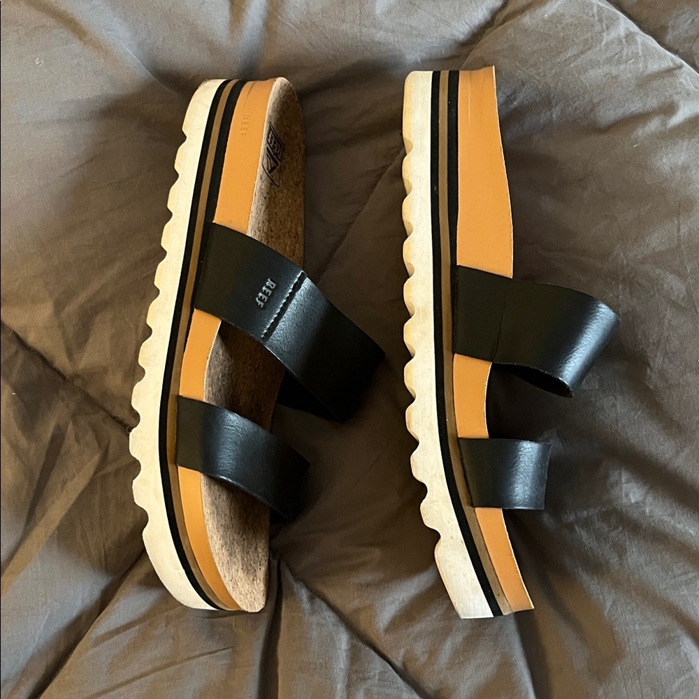 REEF Black and Tan Slide Sandals - Picture 4 of 6